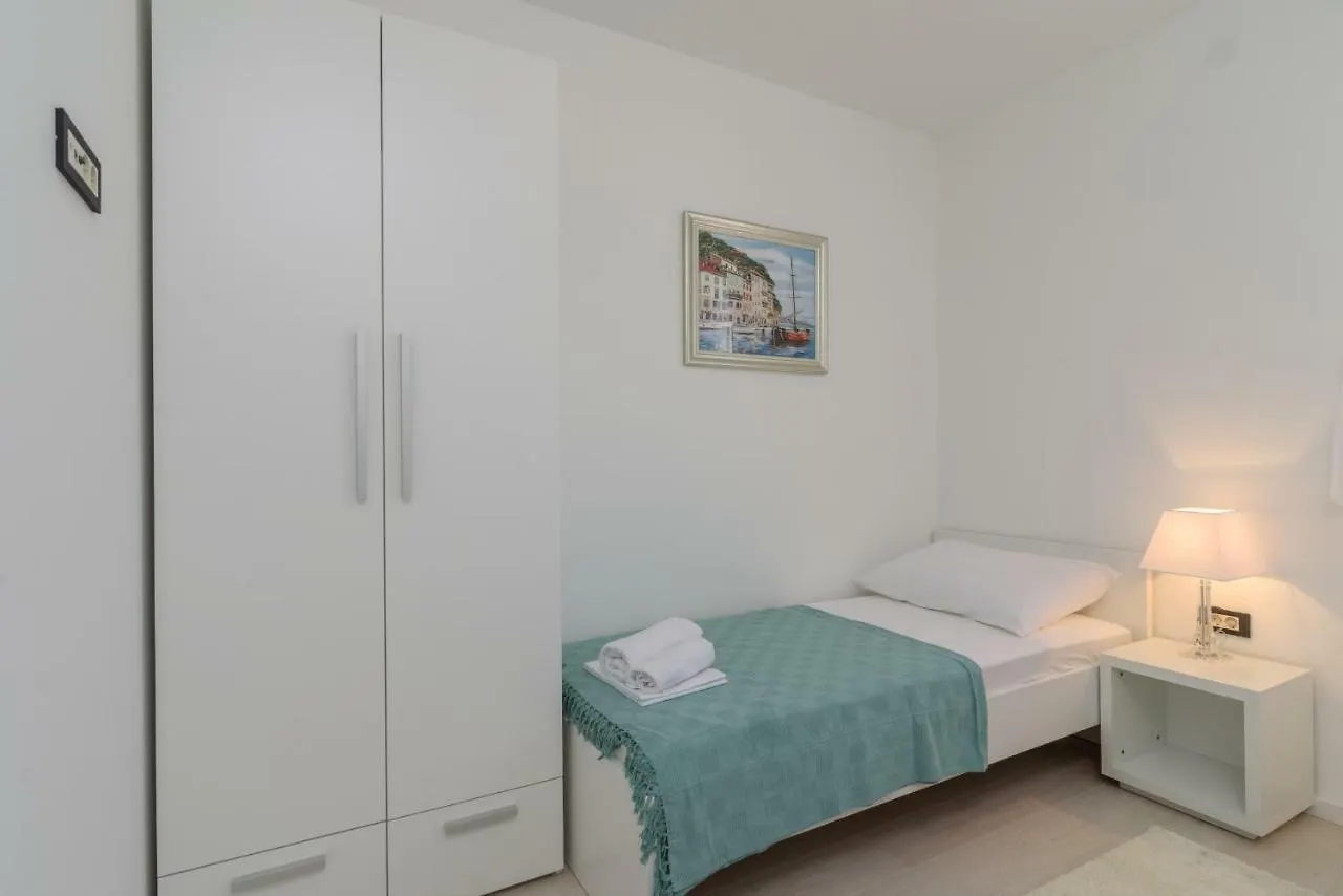 Apartments Villa Dalmatia Trogir