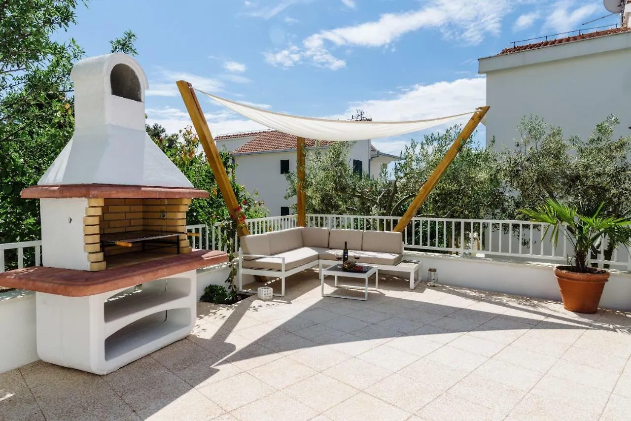 Apartments Villa Dalmatia Trogir