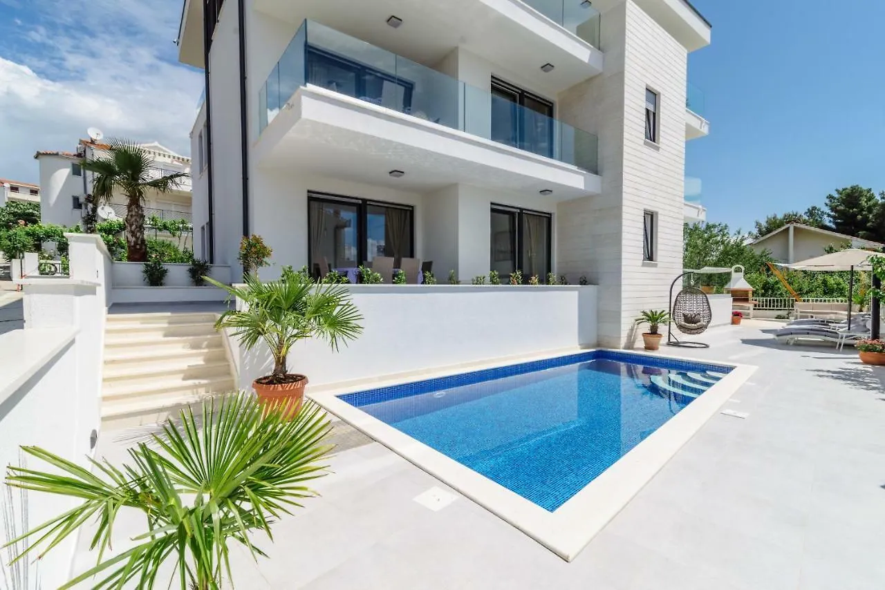 Apartments Villa Dalmatia Trogir