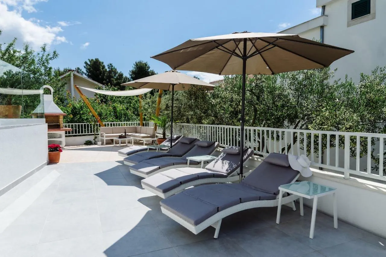 Apartments Villa Dalmatia Trogir Hırvatistan