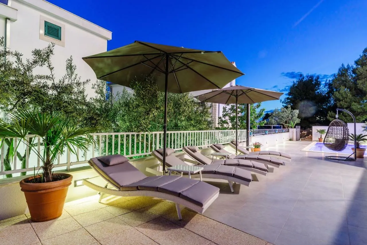 Apartments Villa Dalmatia Trogir