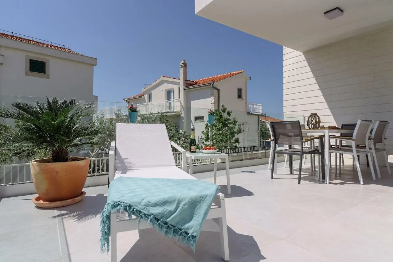 Apartments Villa Dalmatia Trogir Hırvatistan