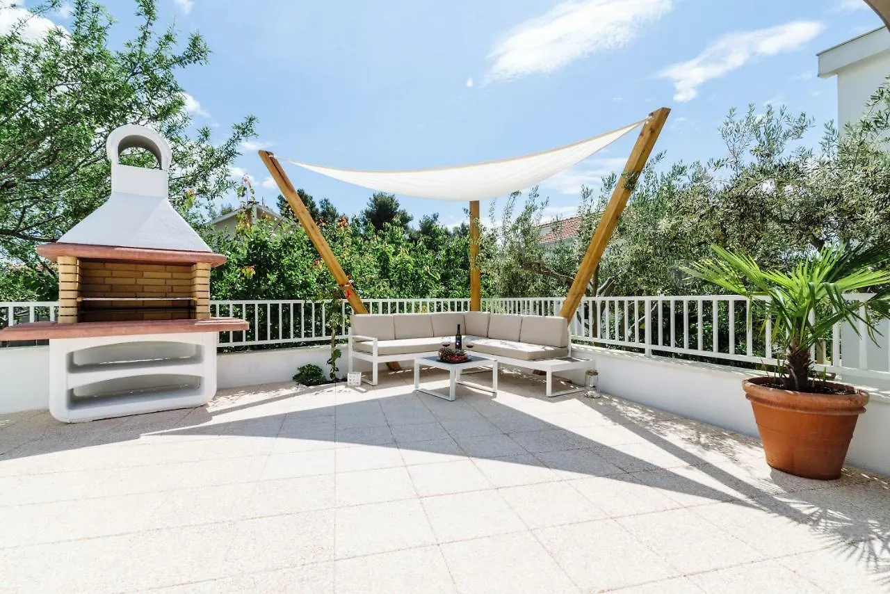 Apartments Villa Dalmatia Trogir