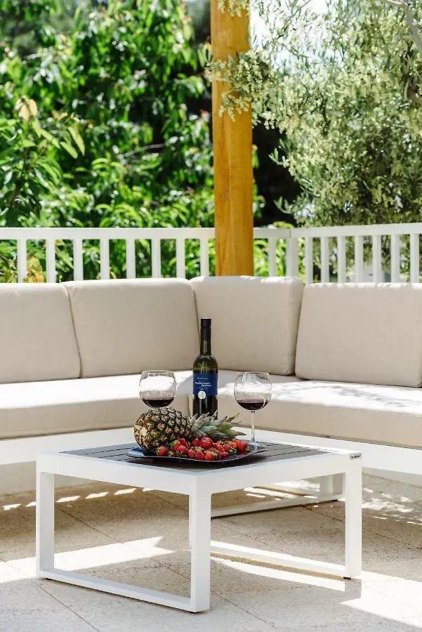 Apartments Villa Dalmatia Trogir 0*,